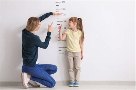 Stature: How Tall is She?