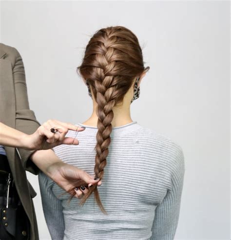 Step 6: Secure the Braid with an Elastic