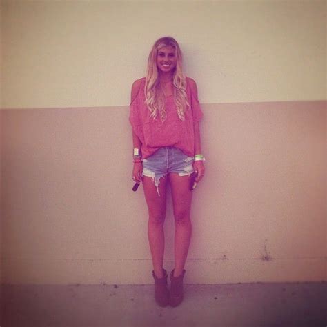 Style Icon: Sage Erickson's Fashion and Endorsements