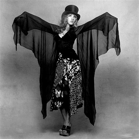 Style Icon: Stevie Nicks' Fashion Influence