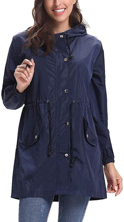 Style and Fit: Discovering the Ideal Raincoat for Your Personal Taste