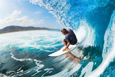 Surfing the Waves of Creativity: Enhancing Imagination with Water