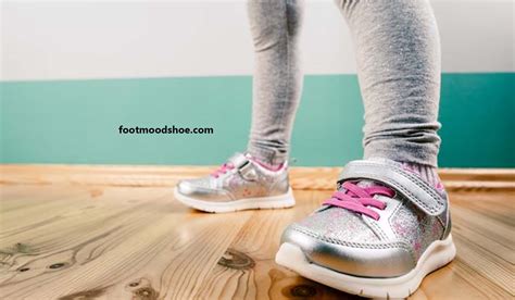 The Advantages of Large Footwear for Foot Health and Overall Wellness