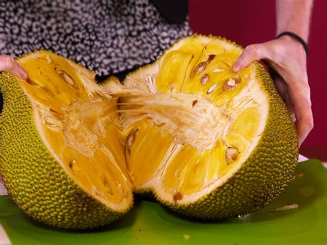 The Allure of Gigantic Fruits: Why Size Matters