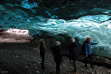 The Enchanting Realm of Frozen Elegance: Embarking on a Sojourn through the World of Glacial Formations