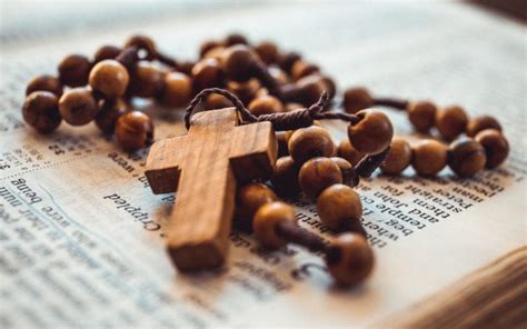 The Fractured Rosary as a Symbolic Representation of Shattered Faith and Diluted Devotion