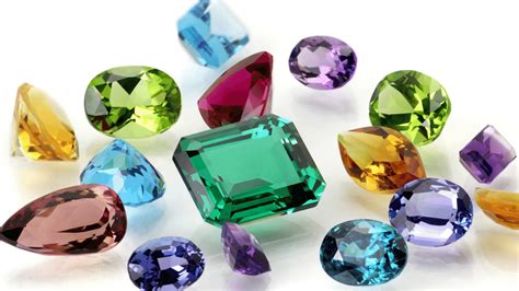 The Influence of Gemstones on our Dreams: Harnessing their Mystical Power