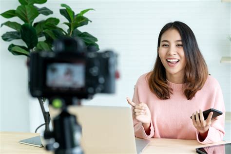 The Influencer: Arianna Ly's Online Presence