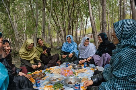 The Joy of Sharing a Meal: Rice and Friendship