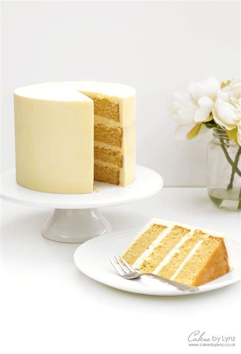 The Key Components for an Impeccable Vanilla Cake