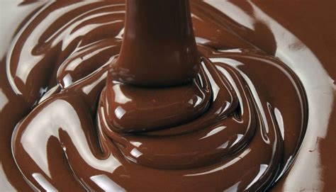 The Key to Silkiness: Techniques for Achieving an Impeccably Smooth Chocolate Treat