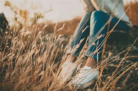 The Link between Going Barefoot and Unfulfilled Longings: Unlocking the Depths of the Subconscious Mind