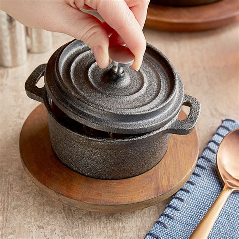 The Perfect Addition to any Kitchen: Cast Iron Pot