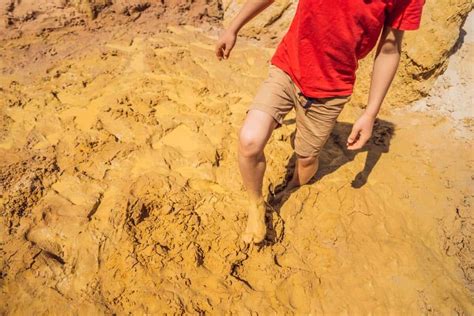 The Quicksand Metaphor: A Glimpse into the Depths of the Unconscious