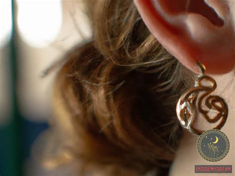 The Symbolic Nature of Earrings in Dreams