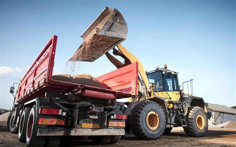 The Unexpected Visuals of Sand Transportation