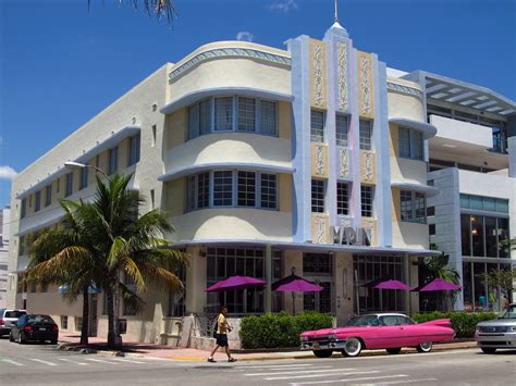 The Vibrant Culture and Stunning Architecture of South Beach