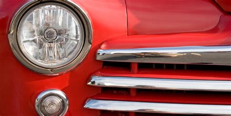 Tips for Purchasing and Maintaining a Classic Automobile