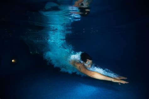 Tips for a Safe and Enjoyable Nighttime Swim Adventure