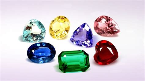 Understanding the 4Cs: The Key to Selecting an Exquisite Loose Gemstone