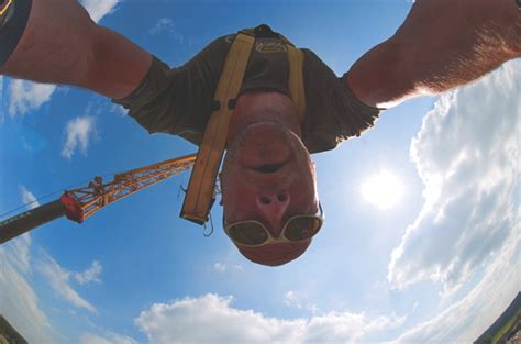 Understanding the Science behind Bungee Jumping: How It Works