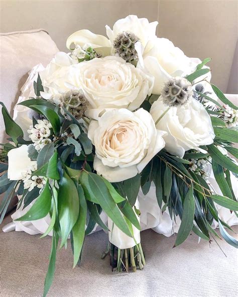 Unique and Personal: Custom Wedding Bouquet Designs