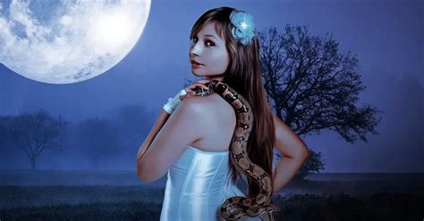 Unveiling the Meaning: Decoding the Symbolism of the Serpent in Dreams