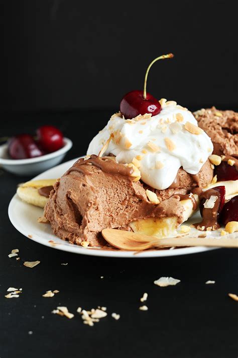 Vegan and Dairy-Free Banana Split: Decadence without Compromise